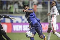 Cruzeiro reverte placar e se classifica na Copa do Brasil