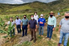 Na Fazenda São Lourenço, prefeito aborda desenvolvimento do agronegócio em Itabira