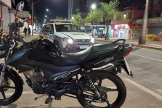 Frustração: bandidos tentam roubar mulher que luta e não entrega motocicleta em Itabira