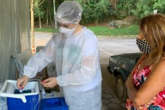 Itabira vacina na próxima semana profissionais de saúde, incluindo atendentes de farmácia