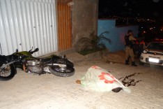 Dois homens foram mortos a tiros na rua Leandro Saturnino de Souza no Clóvis Alvim II 