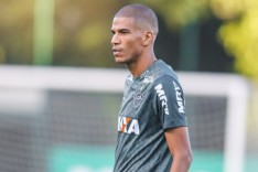 Galo segue treinando para enfrentar o Corinthians