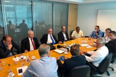 Novos gestores do Cruzeiro Esporte Clube se encontram pela primeira vez em reunião na sede administrativa