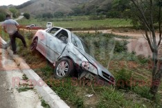 Idoso é socorrido depois de colisão ente dois veículos na localidade de Morro Queimado em Santa Maria de Itabira