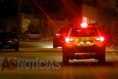 Casal é rendido por bandidos armados quando chegavam em casa nesta madrugada no Jardim das Oliveiras 