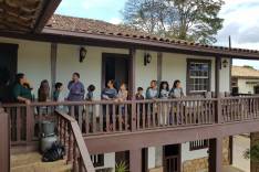 Alunos do Morro D’Água Quente visitam prédio da Prefeitura de Catas Altas