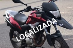 Denuncia anônima ajuda PM a localizar moto Honda XRE-300 roubada no bairro Areão em Itabira