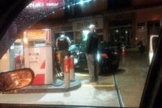 Homem no momento em que ia ser assaltado no bairro Praia acelerou o carro e atropelou bandido 