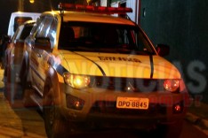 Homens são surpreendidos quando conversavam em carro no Alto dos Pinheiros e ladrões levaram o veiculo em Itabira