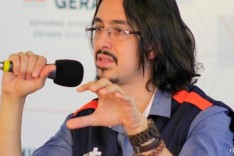 Academias e bares abertos dependem da população