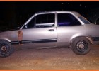 PM depara com GM Chevette abandonado em rua de terra no bairro Colina da Praia completamente aberto e abandonado 