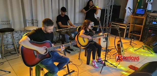 Recital de Violao de alunos da Casa de Cultura lota auditorio da Prefeitura	